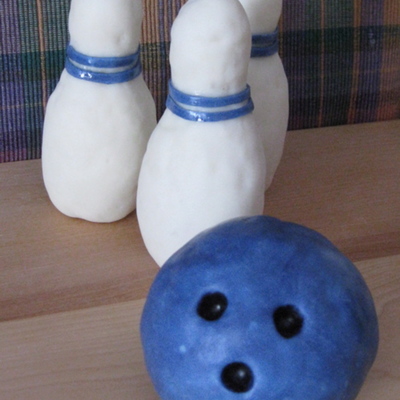 Rkt & Candy Clay Bowling Ball & Pins