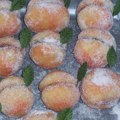 Sugared Italian Peach Cakes
