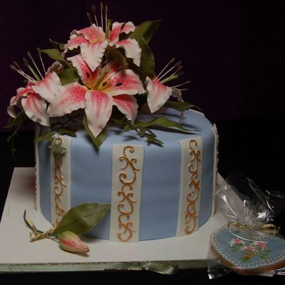 Mother's Day Cake W/ Day Lilies