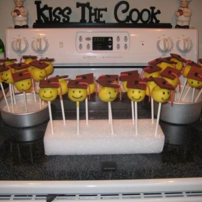 Graduation Cake Pops