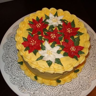 Yellow Poinsettia Cake