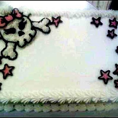 Girlie Skull Cake