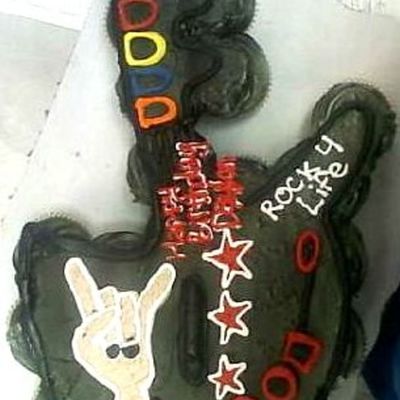 Guitar Hero Cupcake Cake