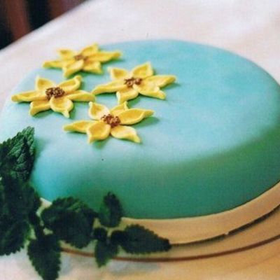 Blue Summery Cake