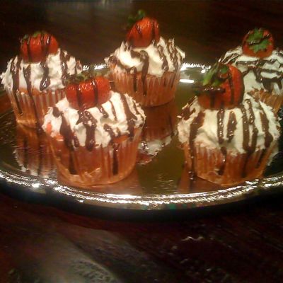 Chocolate Covered Strawberry Cupcakes