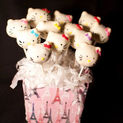 Hello Kitty Cake Pops