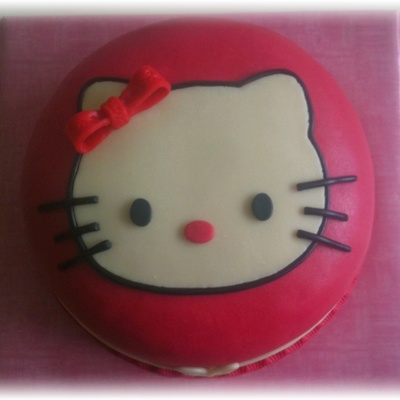 Simple Cake With Hello Kitty