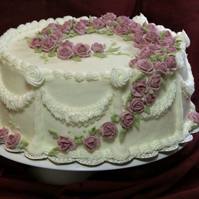 Wedding Cake With Roses