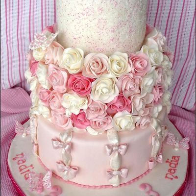 Pink & White Girly Cake...