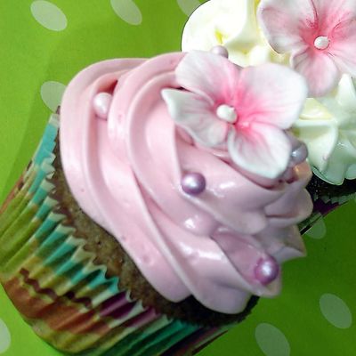 Pink & White Cupcakes...