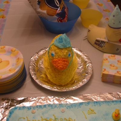 Ducky Smash Cake