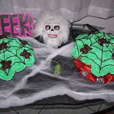 Spiderweb Cupcakes