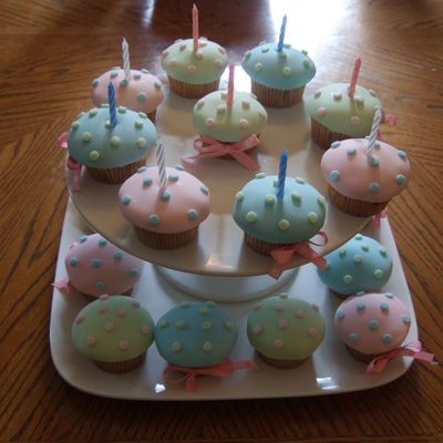 Polka-Dot, Fondant Covered Cupcakes
