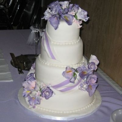 Lavendar Roses And Calla Lillies