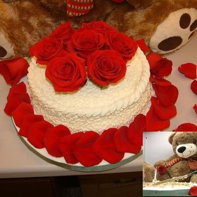 Simple Cake With Roses