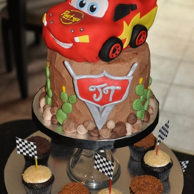 Lightning Mcqueen Cake