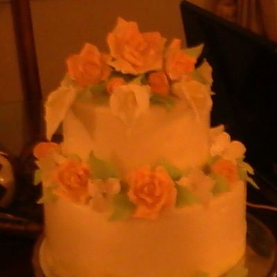 Round Cake/tylo Flowers