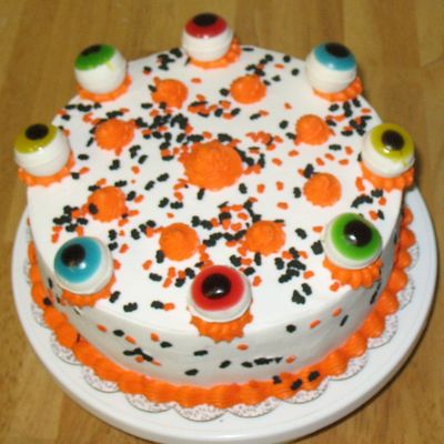 Gummy Eyeball Halloween Cake