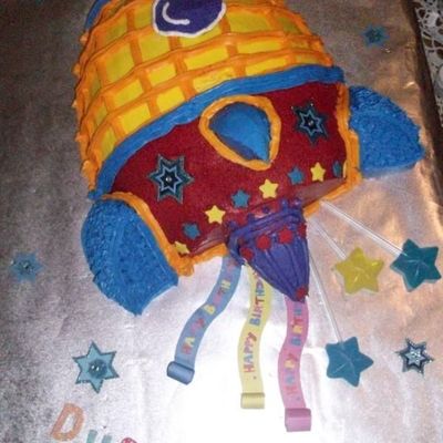 Rocket Ship Cake For Dyson!