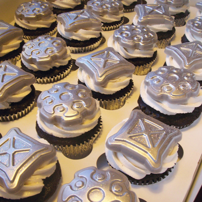 Steampunk Gear Cupcakes