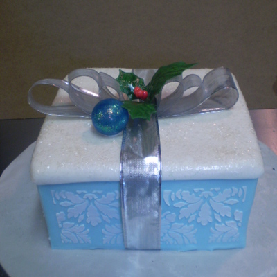 Christmas Centerpiece Cake