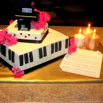 Piano Birthday Cake