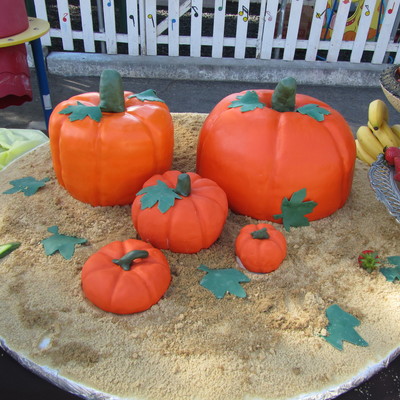 Pumpkin Platter Cake
