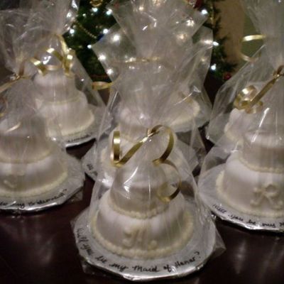 Bridesmaids Cakes