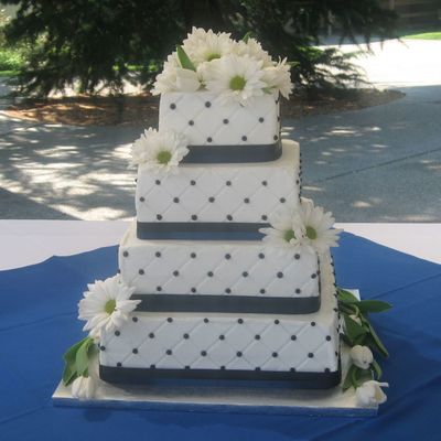 Black And White With Daisys And Tulips