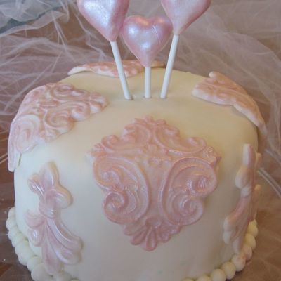 Fondant Cake With Lace.