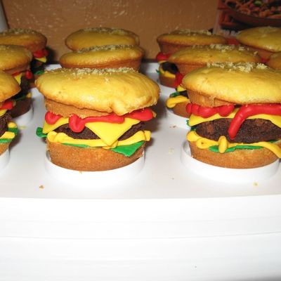 Miniature Cheeseburgers