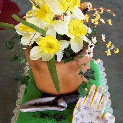 Flower Pot Cake