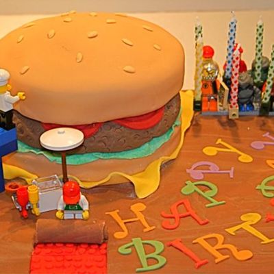 Hamburger Cake