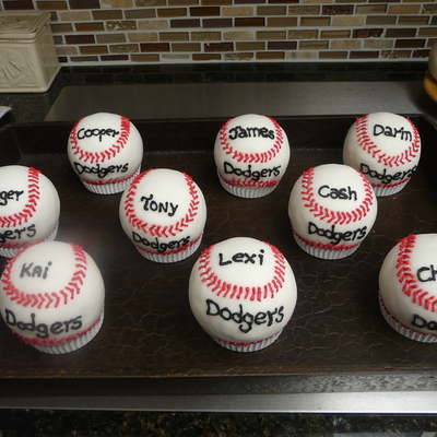 Baseball Rice Krispie Treats!!