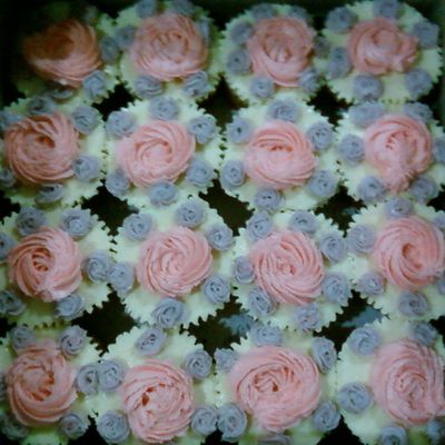 Cereal Vanilla Cupcakes