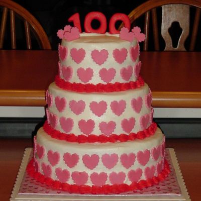 100 Days Of School/valentine's Day Cake