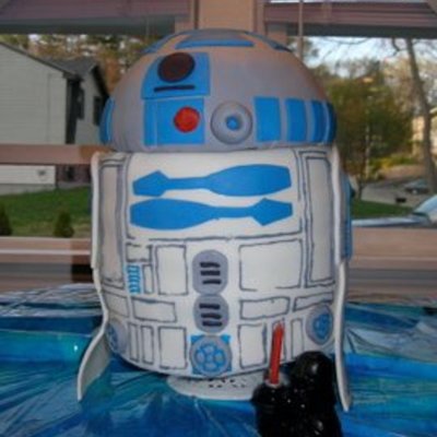 R2-D2 Cake