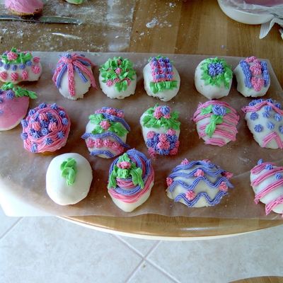Mini Easter Cakes