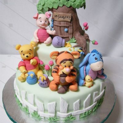 Baby Pooh & Friends Cake