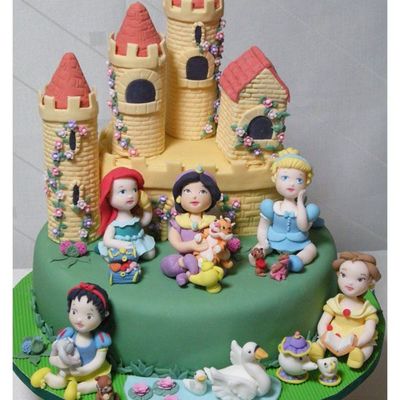 Royal Nursery Cake / Bolo Princesas Baby