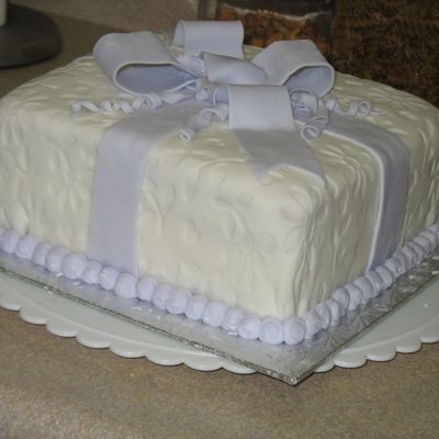 Fondant - Square Present Cake