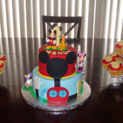 Mickey Mouse Clubhouse 1St Birthday Cake & Cupcakes