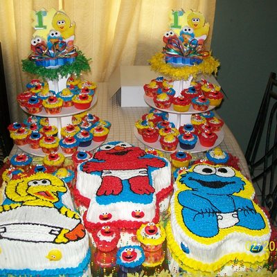 Babies Elmos Cakes And Cup Cakes