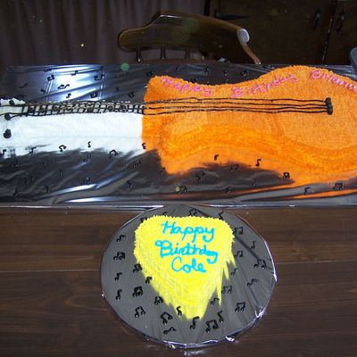Briana's Guitar Cake