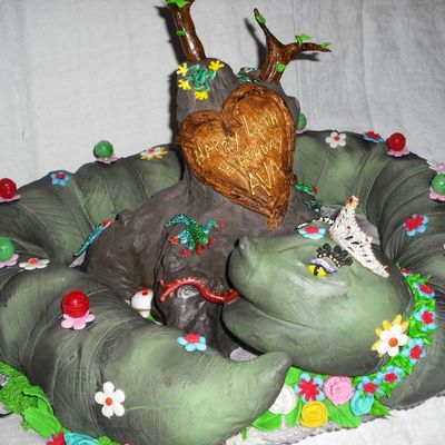 Photos_Of_Snake_Cake_09-21-08_.jpg