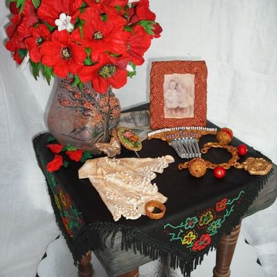 Photo_Of_Jewelry_Table_Cake_-_.jpg