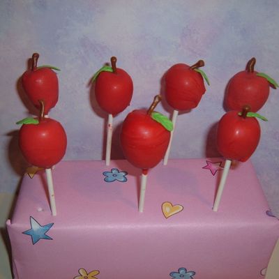 Apple Cupcake Pops