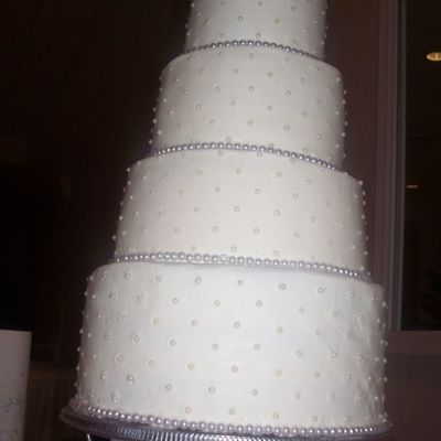 Pearls Wedding Cake