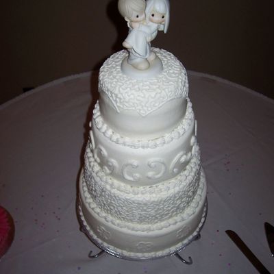 Round Wedding Cake