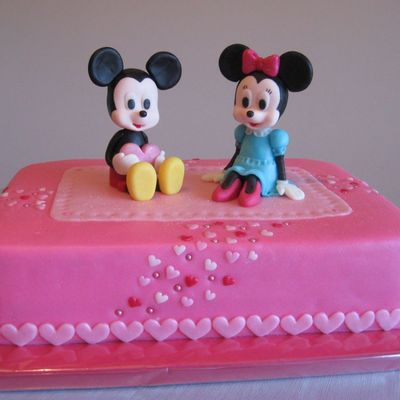 Minnie And Mickey Cake